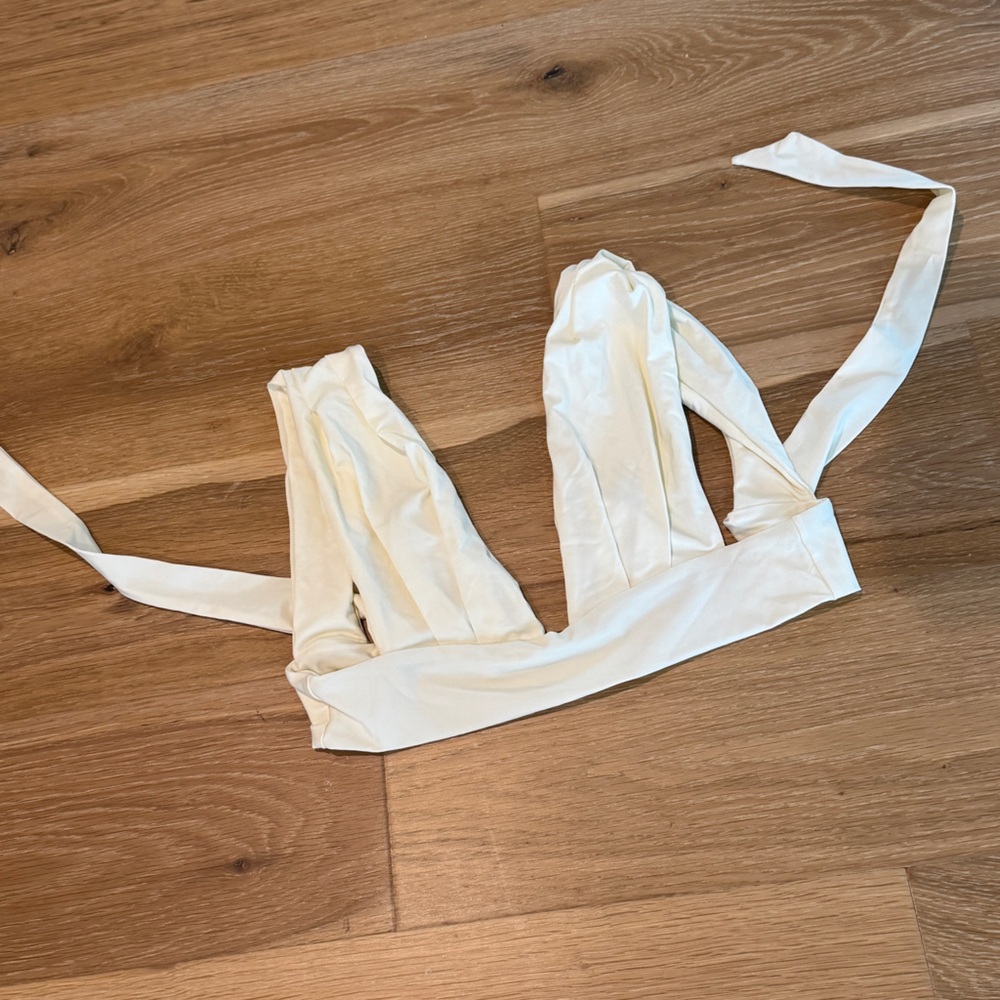 Monday Swimwear Bikini Top